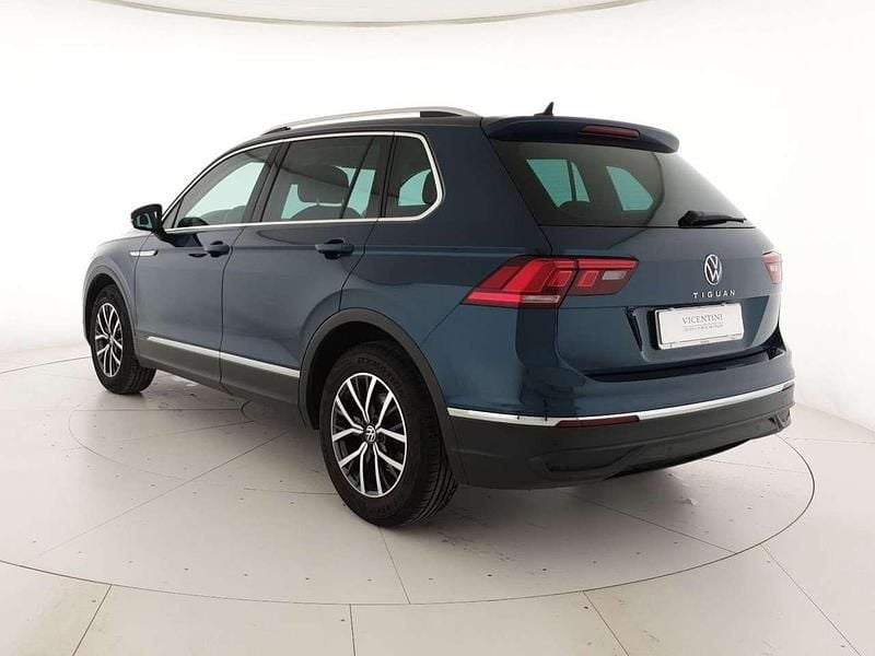 Usata VW Tiguan Life 150 CV (110 kW) 2022 Nightshade blue metallizzato SUV