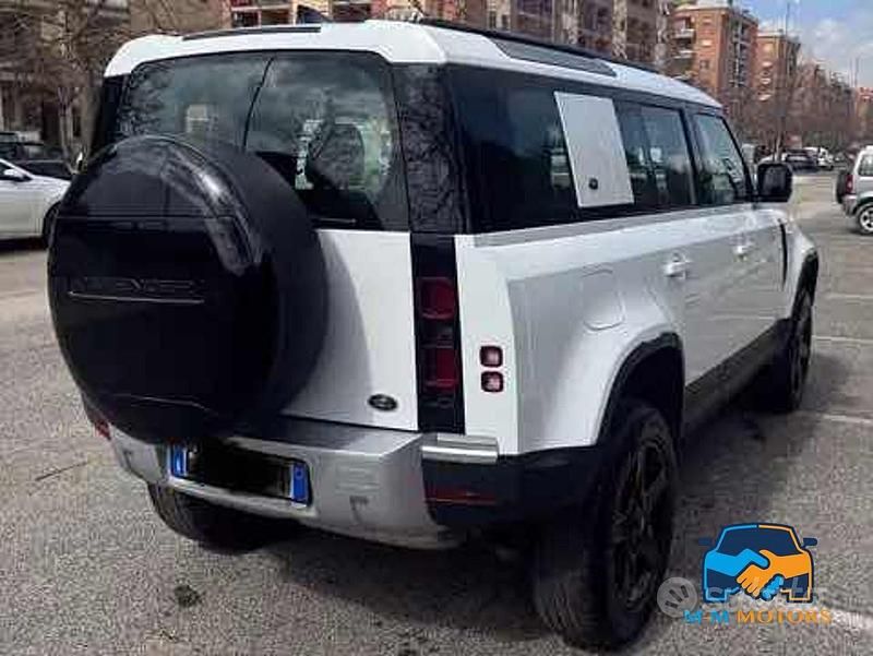 Usata Land Rover Defender SE Dynamic 200 CV (147 kW) 2023 Bianco SUV