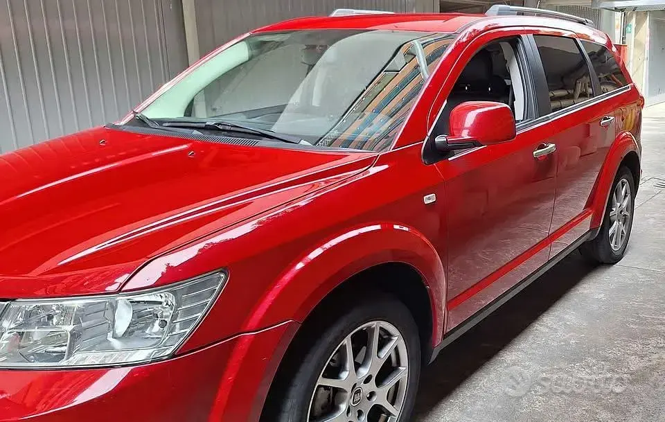 Usata Fiat Freemont Lounge 170 CV (125 kW) 2016 Rosso SUV