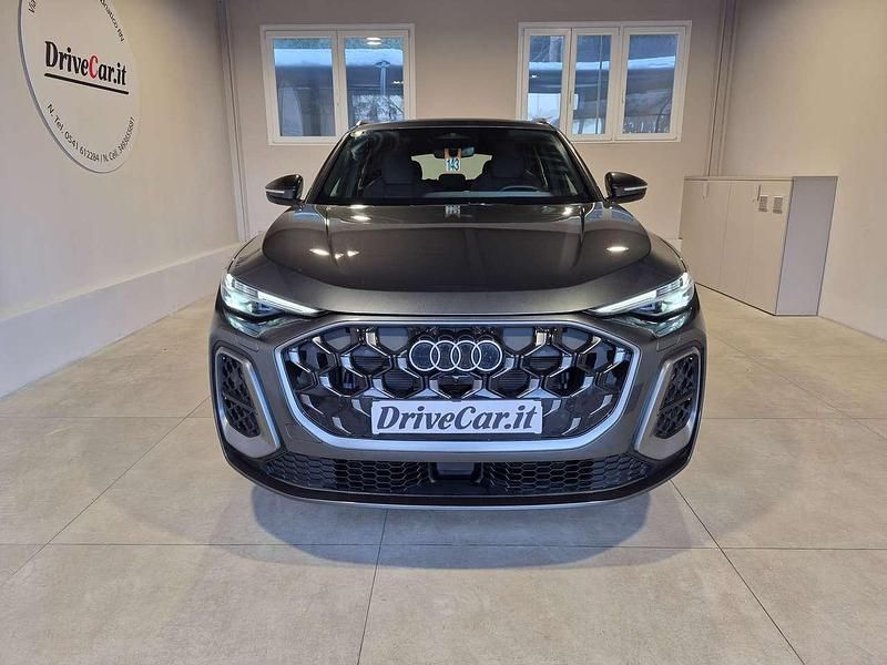 Usata Audi Q5 Ambiente 204 CV (150 kW) 2025 Grigio SUV