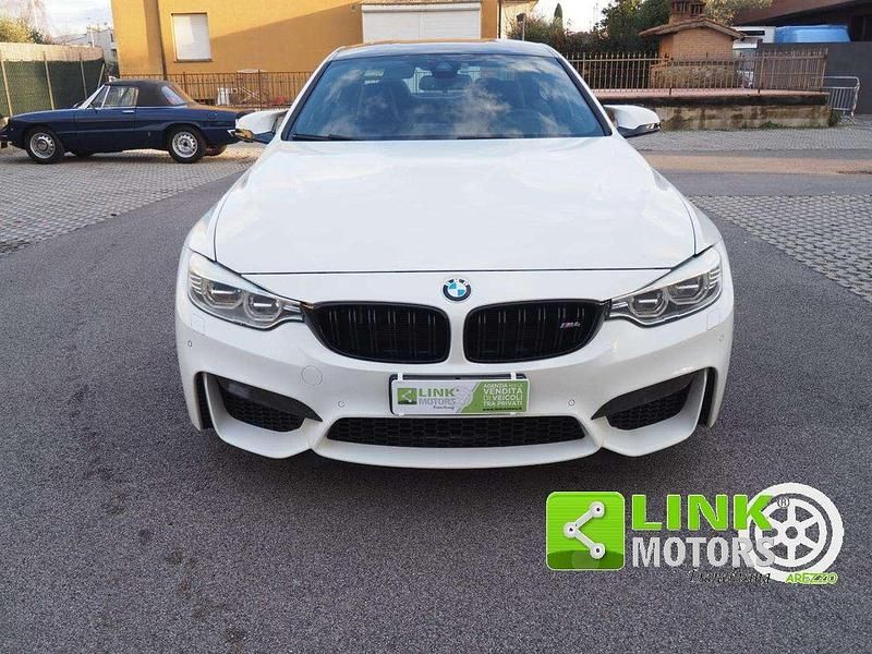 Bianco Usata 2025 BMW M4 Comfort Edition Coupé | 49.900 € (Buon prezzo) - Immagine 1/4