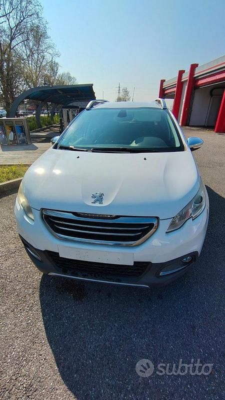 Usata Peugeot 2008 Allure 99 CV (72 kW) 2015 Bianco SUV