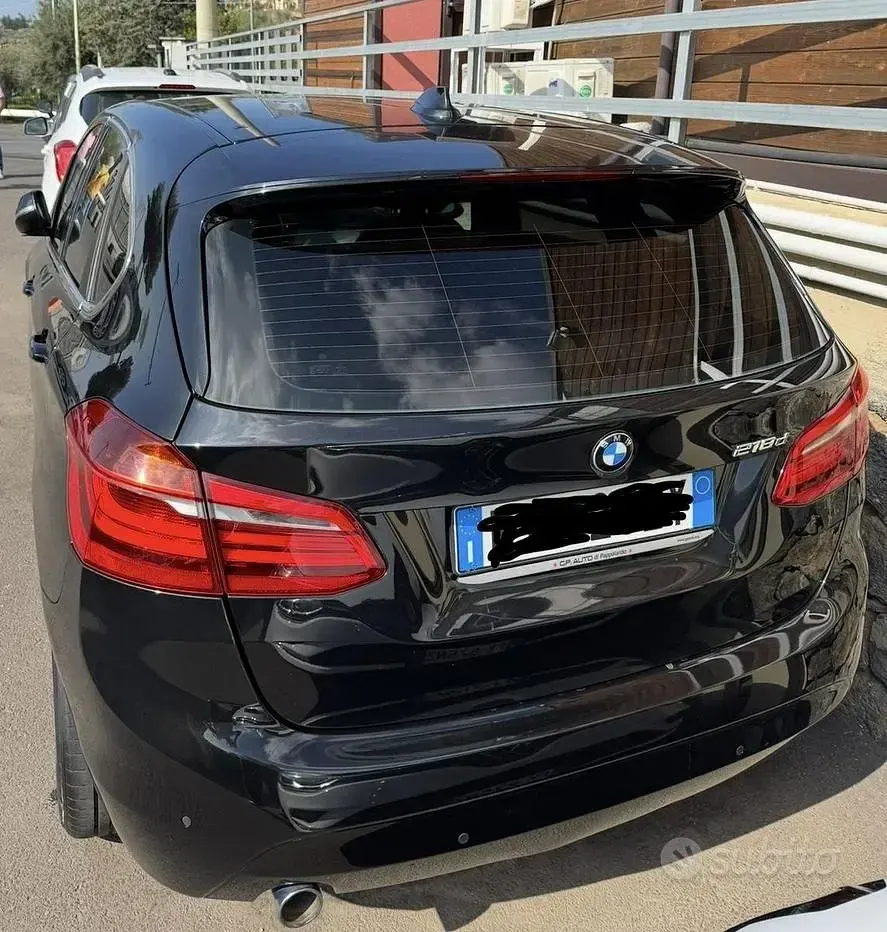 Usata BMW 218 Active Tourer Comfort Edition 150 CV (110 kW) 2015 Nero Monovolume