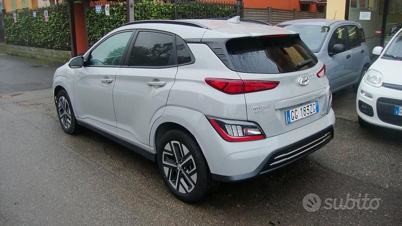 Usata Hyundai Kona 26 kW (36 CV) 2021 Grigio SUV