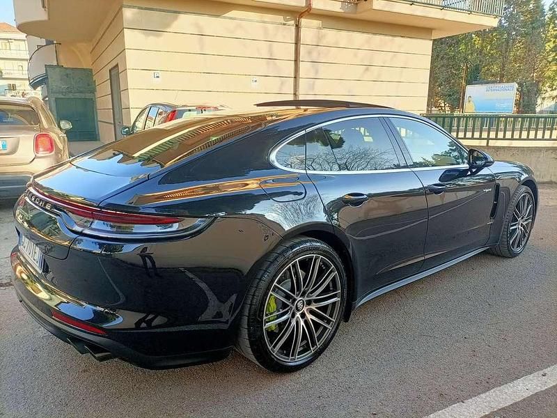 Usata Porsche Panamera 560 CV (411 kW) 2020 Nero Berlina
