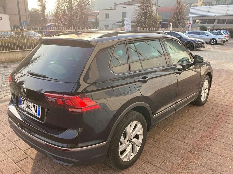 Usata VW Tiguan Life 150 CV (110 kW) 2022 Nero SUV