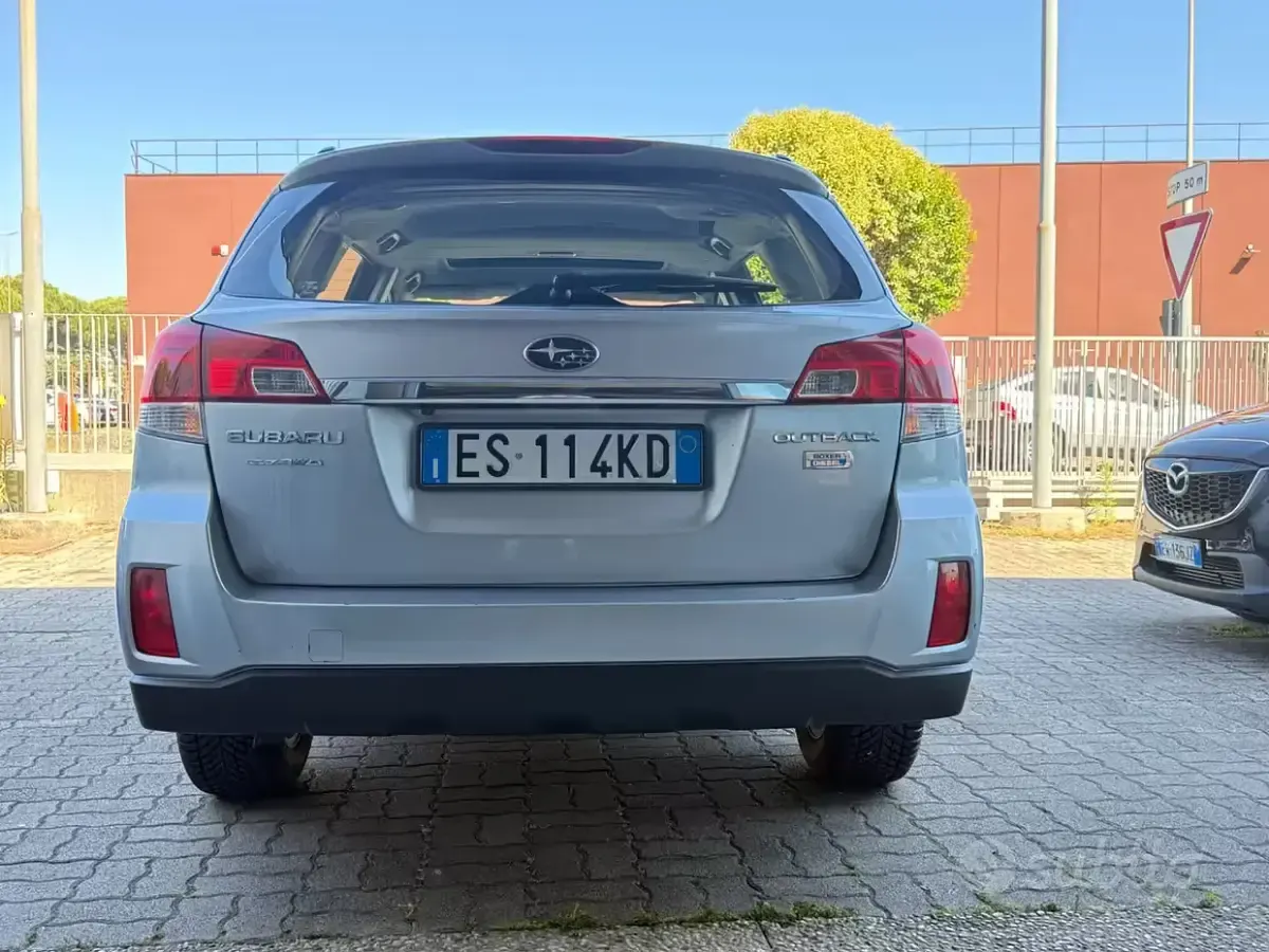 Usata Subaru Outback Exclusive+ 150 CV (110 kW) 2014 Grigio Station wagon
