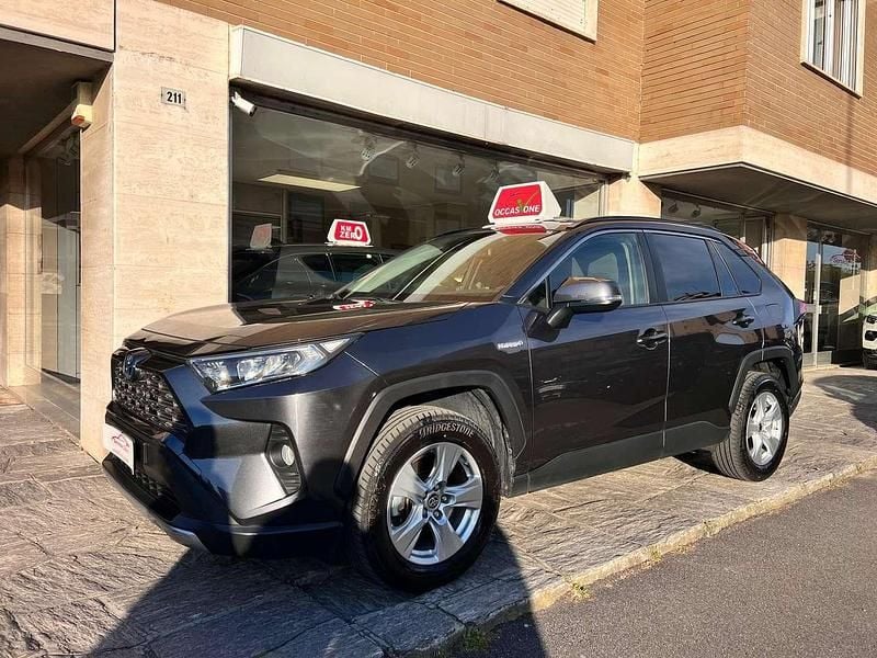 Usata Toyota RAV4 Hybrid Active 178 CV (130 kW) 2020 Grigio SUV