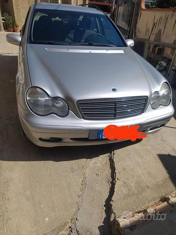 Begagnad Mercedes C220 143 HK (105 kW) 2003 Grå Kombi