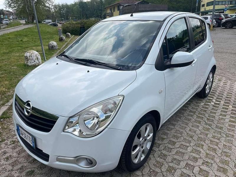 Usata Opel Agila Enjoy 68 CV (50 kW) 2009 Bianco Utilitaria