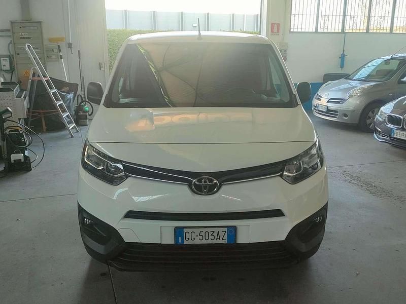 Usata Toyota Proace City City 102 CV (75 kW) 2021 Bianco Monovolume