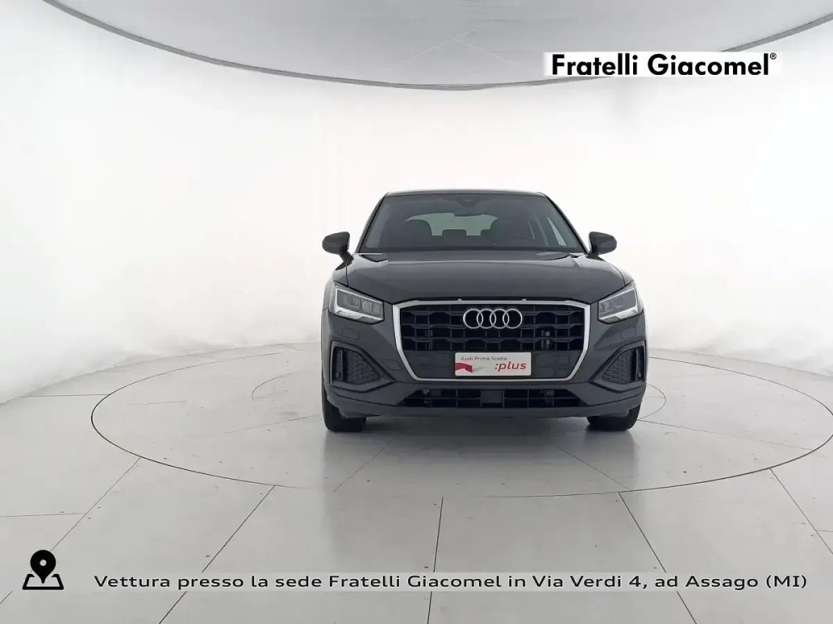 Begagnad Audi Q2 Business 110 HK (80 kW) 2023 Grå SUV