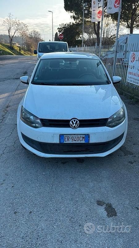 Usata VW Polo Comfortline 74 CV (54 kW) 2013 Bianco Utilitaria