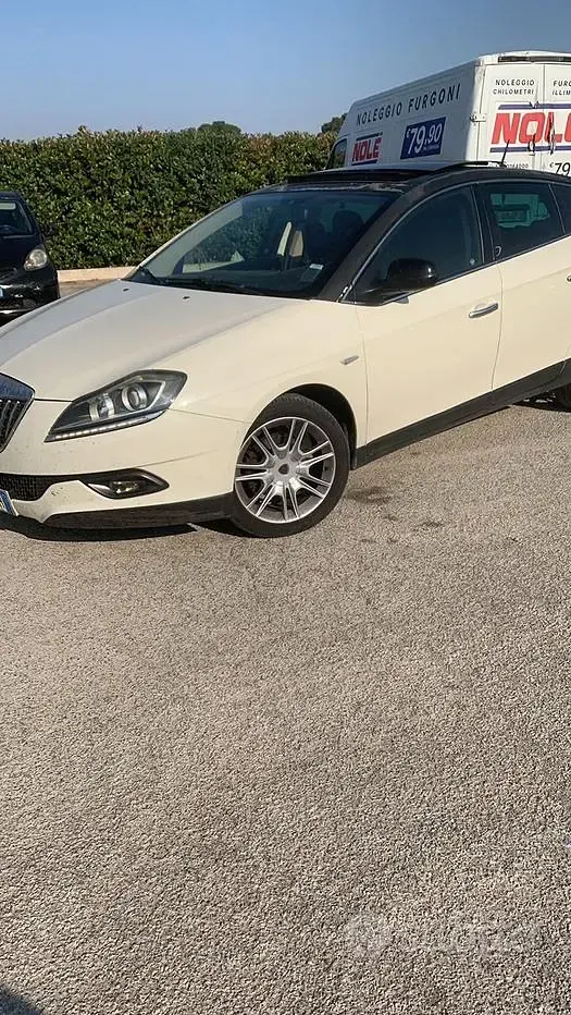 Usata Lancia Delta 120 CV (88 kW) 2008 Utilitaria