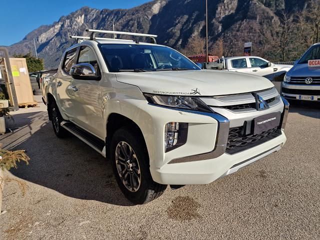 Usata Mitsubishi L200 Select 150 CV (110 kW) 2021 Bianco Pick-up