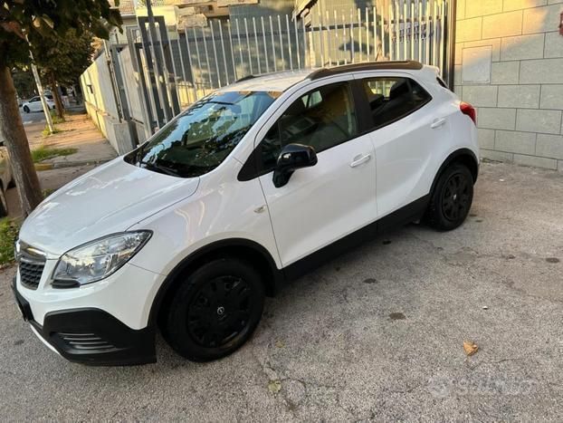 Usata Opel Mokka 116 CV (85 kW) 2014 Bianco SUV