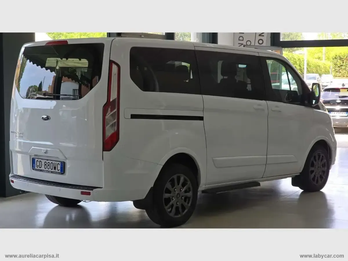 Usata Ford Tourneo Custom 131 CV (96 kW) 2021 Bianco Furgone