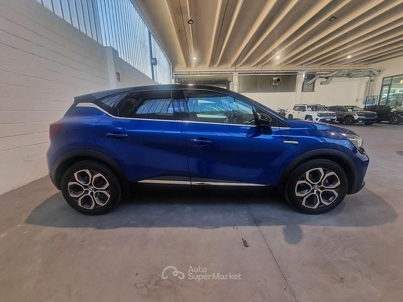 Usata Renault Captur Techno 143 CV (105 kW) 2022 Blu SUV