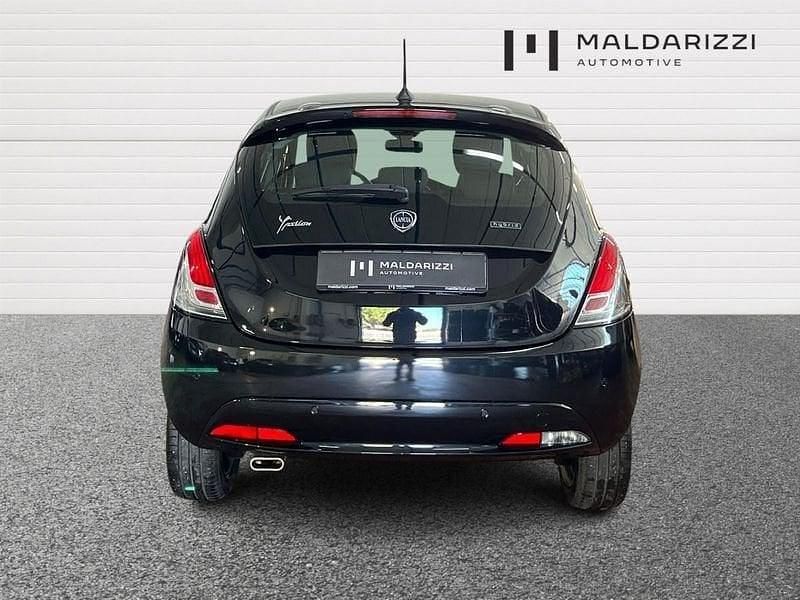 Usata Lancia Ypsilon Gold 69 CV (50 kW) 2022 Nero Utilitaria