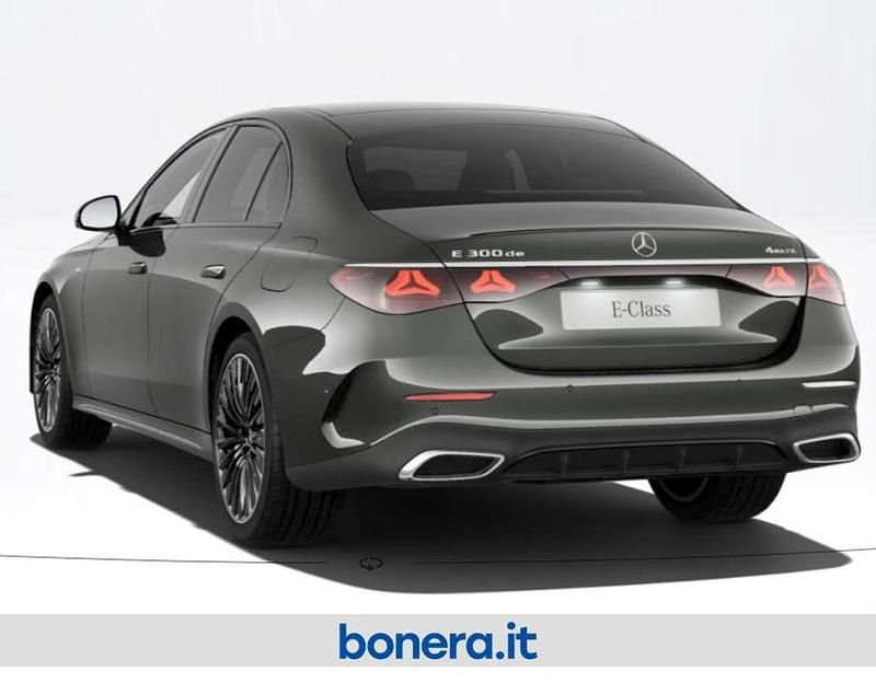 Nuova Mercedes E300 313 CV (230 kW) 2026 Grigio grafite Berlina