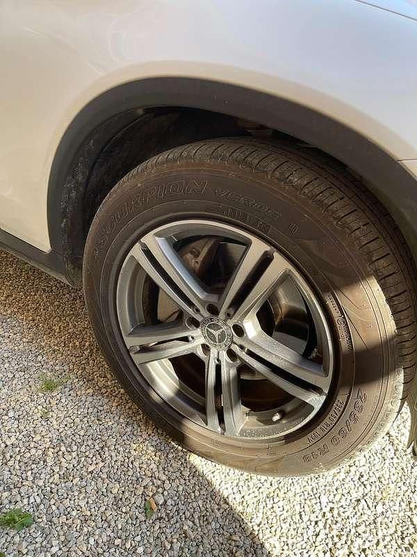 Usata Mercedes GLC220 194 CV (142 kW) 2019 Bianco SUV