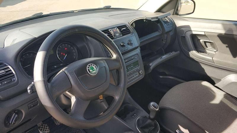 Usata Skoda Roomster Ambition 90 CV (66 kW) 2010 Grigio Monovolume