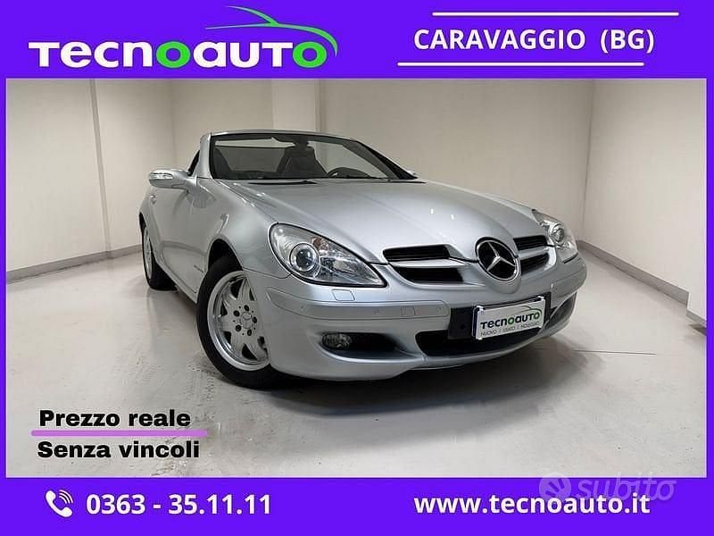 Argento Usata 2004 Mercedes SLK200 Cabrio | 10.900 € (Ottimo prezzo) - Immagine 1/4