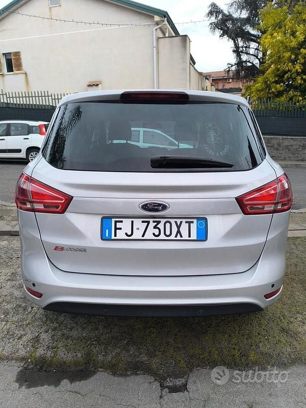 Usata Ford B-MAX Titanium 75 CV (55 kW) 2017 Grigio Monovolume