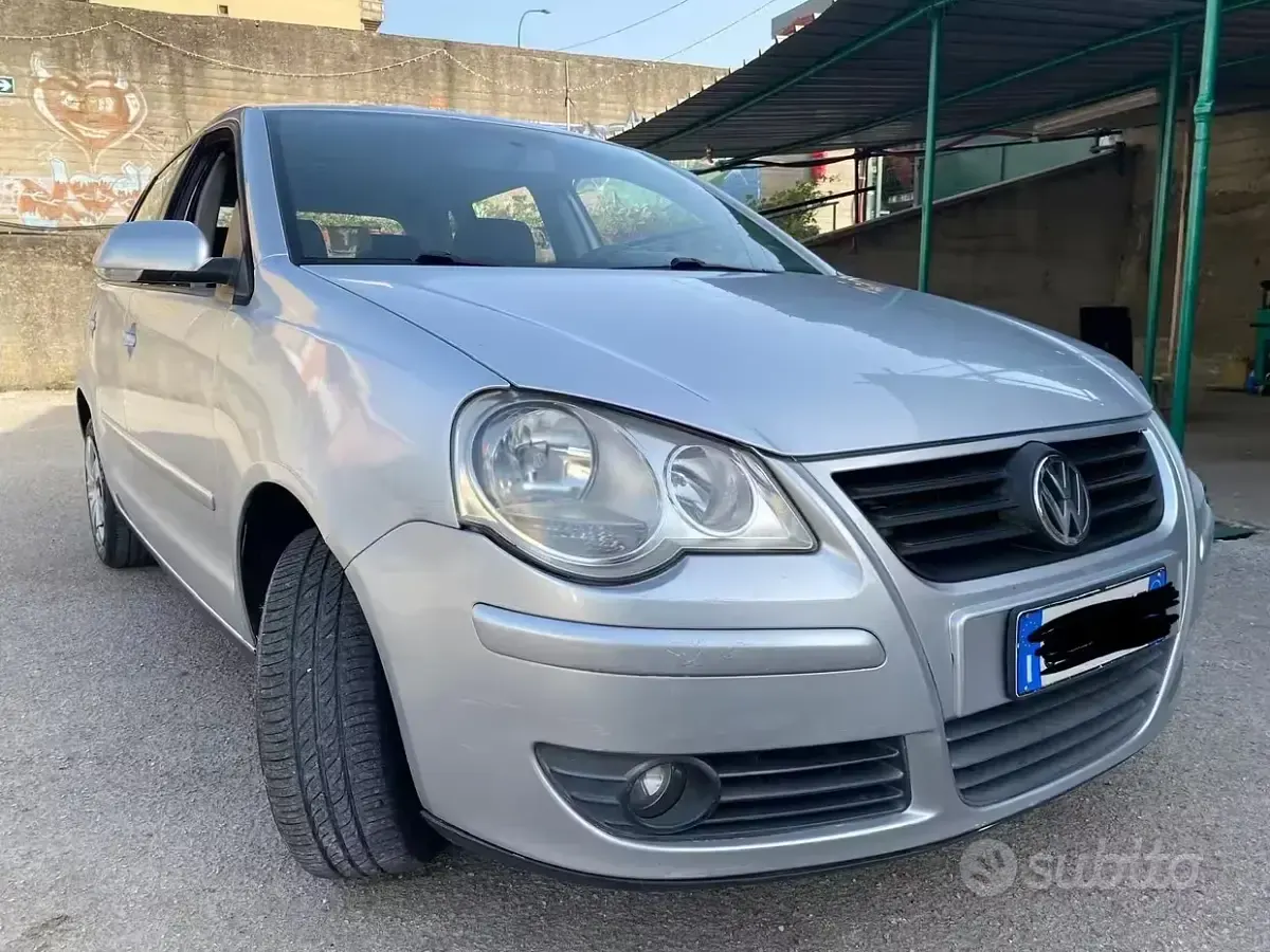 Usata VW Polo Comfortline 69 CV (50 kW) 2006 Grigio Utilitaria