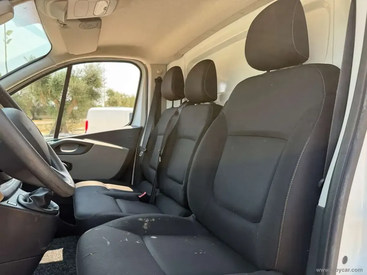 Usata Renault Trafic 145 CV (106 kW) 2019 Bianco Monovolume