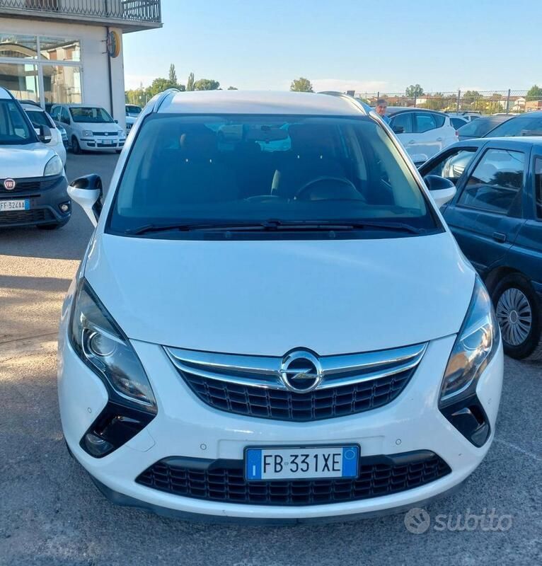 Usata Opel Zafira 150 CV (110 kW) 2016 Bianco Monovolume