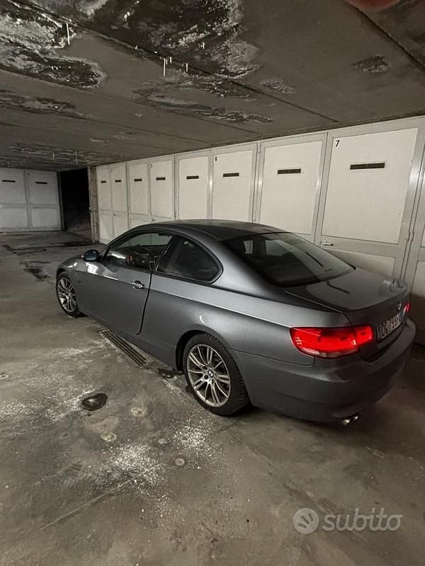 Usata BMW 325 218 CV (160 kW) 2006 Grigio Coupé