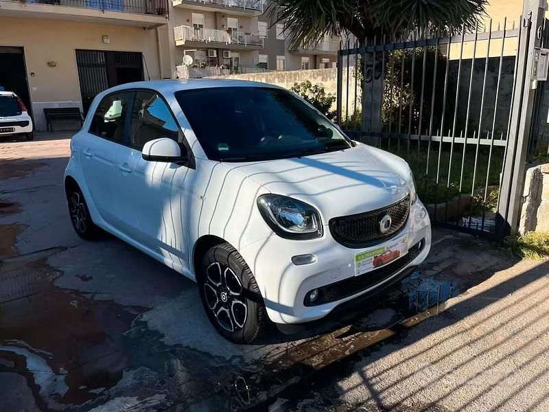 Usata Smart ForFour Passion 71 CV (52 kW) 2018 Bianco Utilitaria