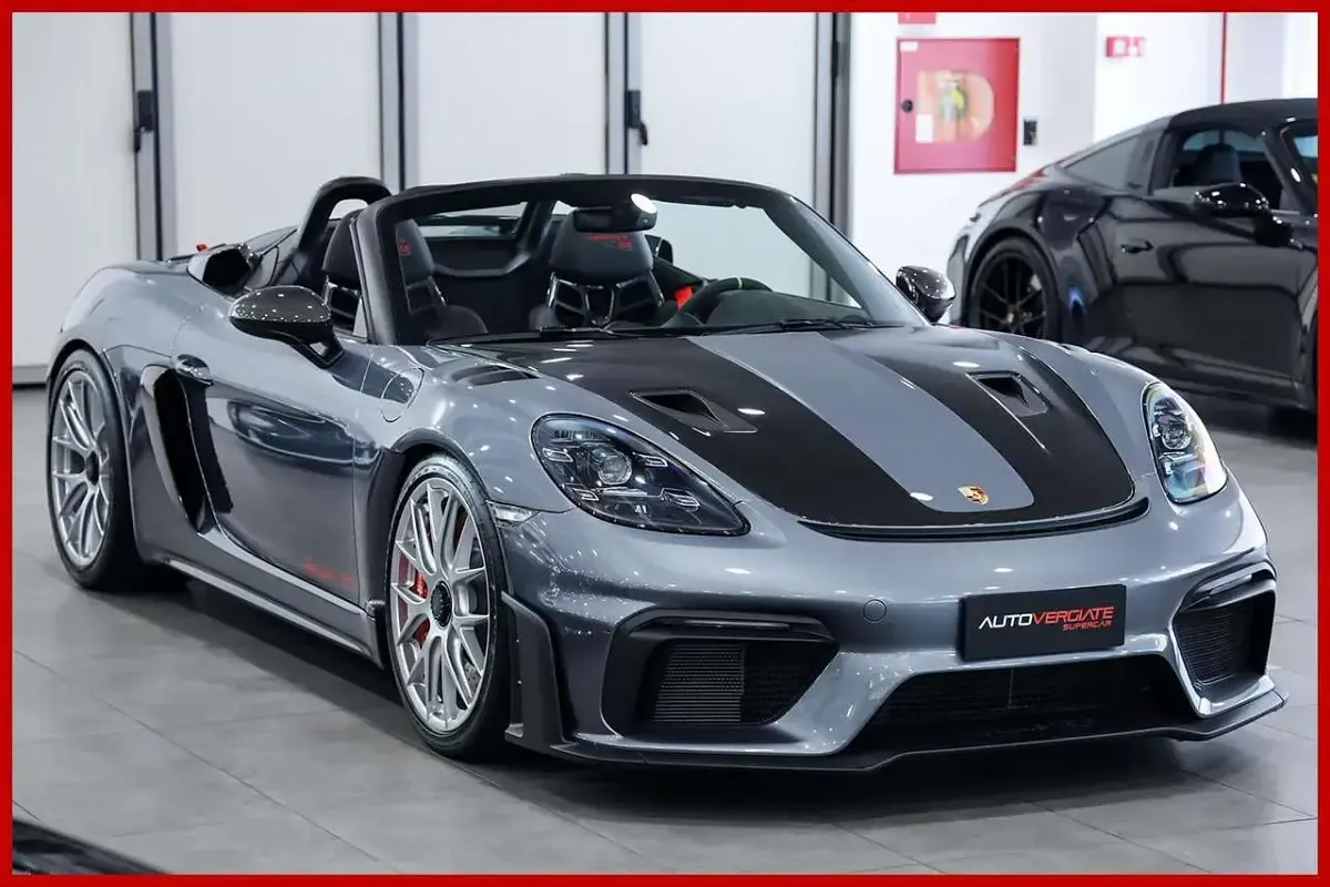 Usata Porsche 718 Spyder RS 500 CV (367 kW) 2025 Grigio vanadio Cabrio