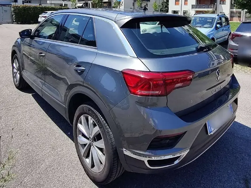 Usata VW T-Roc Business 150 CV (110 kW) 2021 Grigio SUV