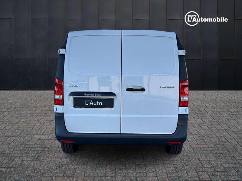Begagnad Mercedes Vito 102 HK (75 kW) 2022 Vit Van