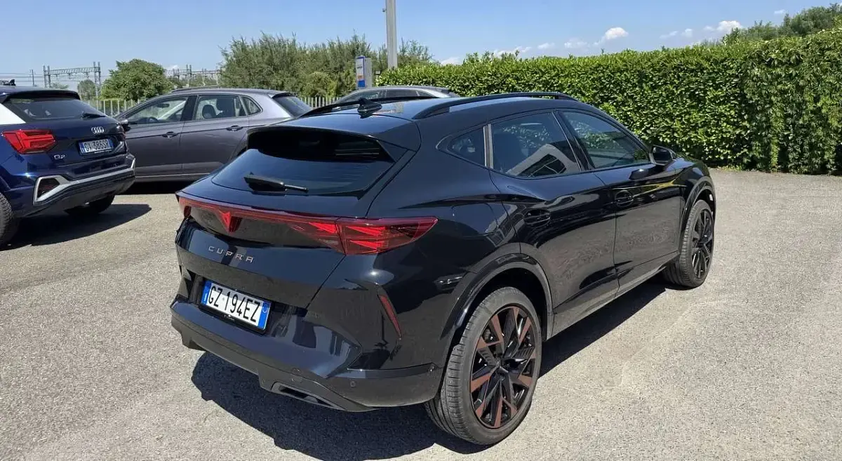 Usata Cupra Formentor 150 CV (110 kW) 2025 Midnight schwarz metallic SUV