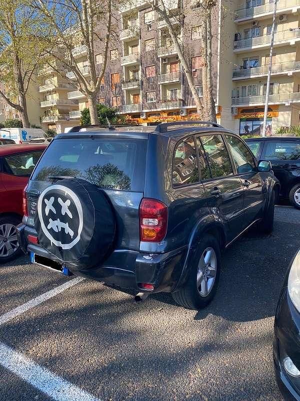 Usata Toyota RAV4 116 CV (85 kW) 2005 SUV