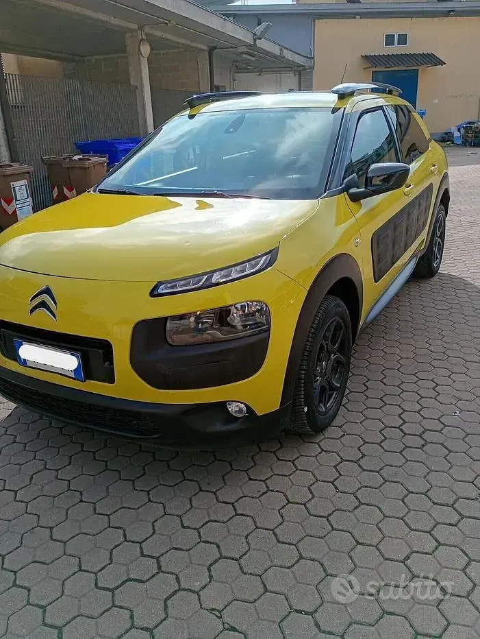 Usata Citroën C4 99 CV (72 kW) 2015 Giallo Berlina