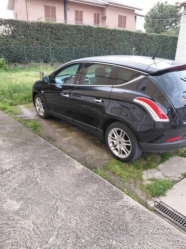 Usata Lancia Delta 120 CV (88 kW) 2008 Nero Utilitaria