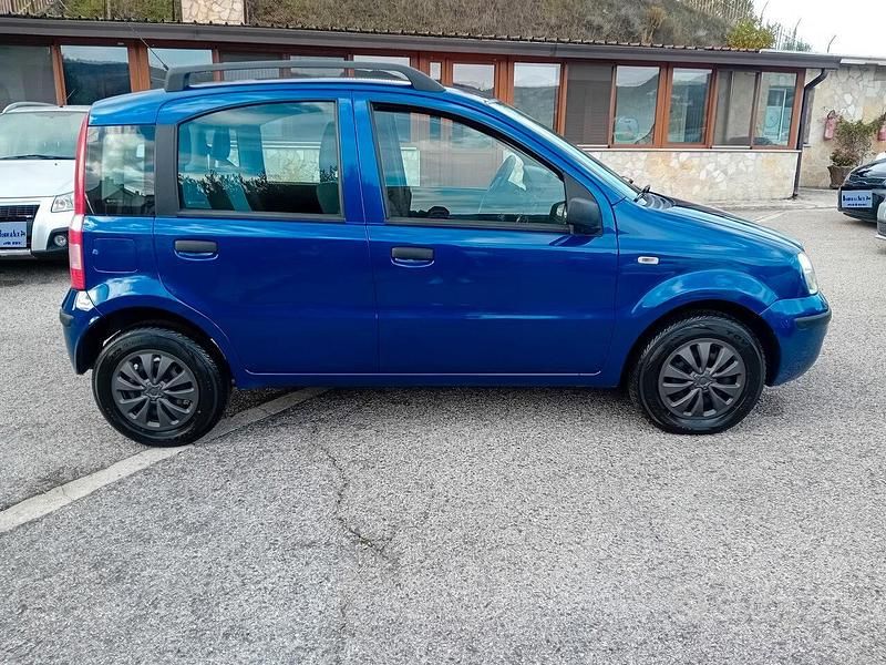 Occasion Fiat Sedici 120 ch (88 kW) 2008 Bleue SUV
