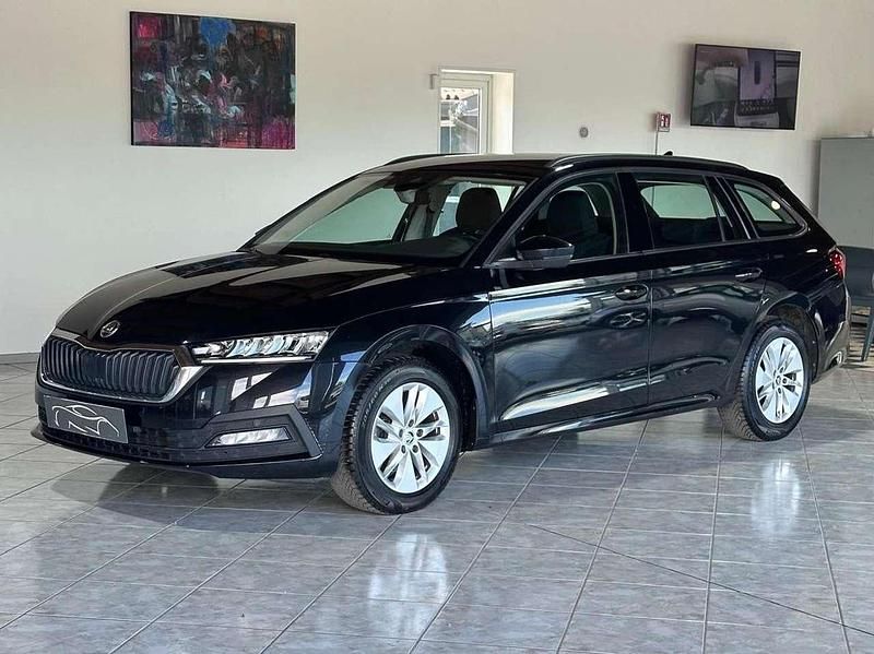 Usata Skoda Octavia Executive 150 CV (110 kW) 2023 Nero Station wagon