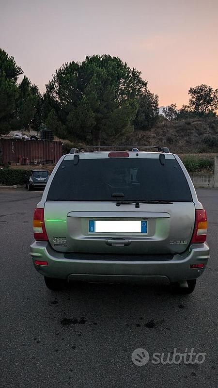 Usata Jeep Grand Cherokee Limited 140 CV (102 kW) 2001 Argento SUV