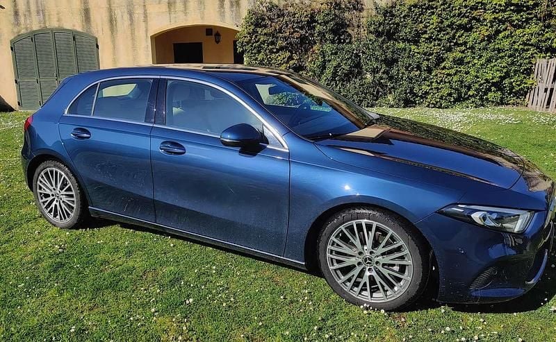 Usata Mercedes A180 Executive 116 CV (85 kW) 2021 Blu/azzurro Berlina
