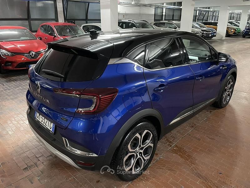 Usata Renault Captur Techno 143 CV (105 kW) 2023 Blu/azzurro SUV