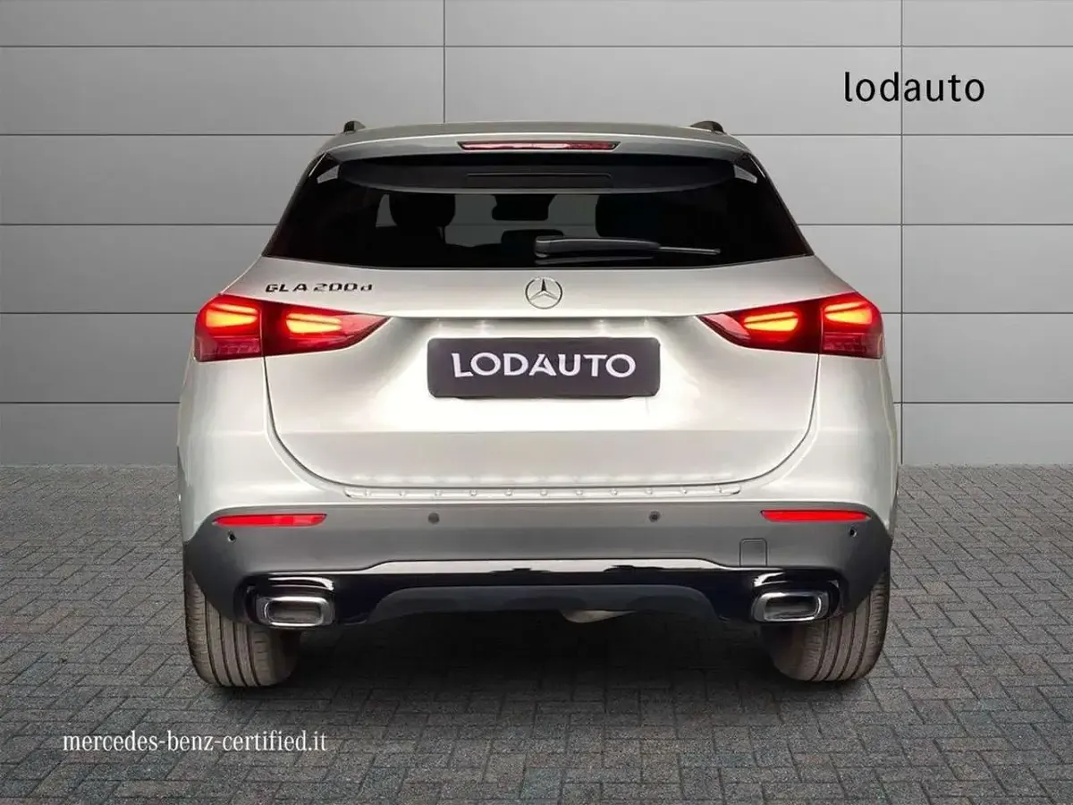 Usata Mercedes GLA200 Advanced Plus 150 CV (110 kW) 2023 Argento SUV