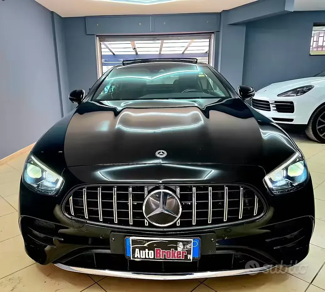 Usata Mercedes E400 Premium Plus 330 CV (242 kW) 2021 Nero Coupé