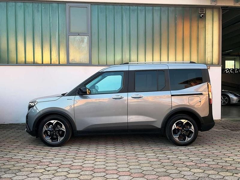 Usata Ford Tourneo Courier Active 125 CV (91 kW) 2024 Grigio Monovolume