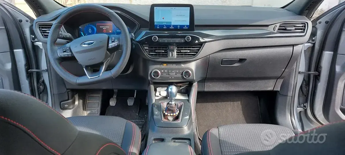 Usata Ford Kuga ST-Line 120 CV (88 kW) 2022 Grigio SUV