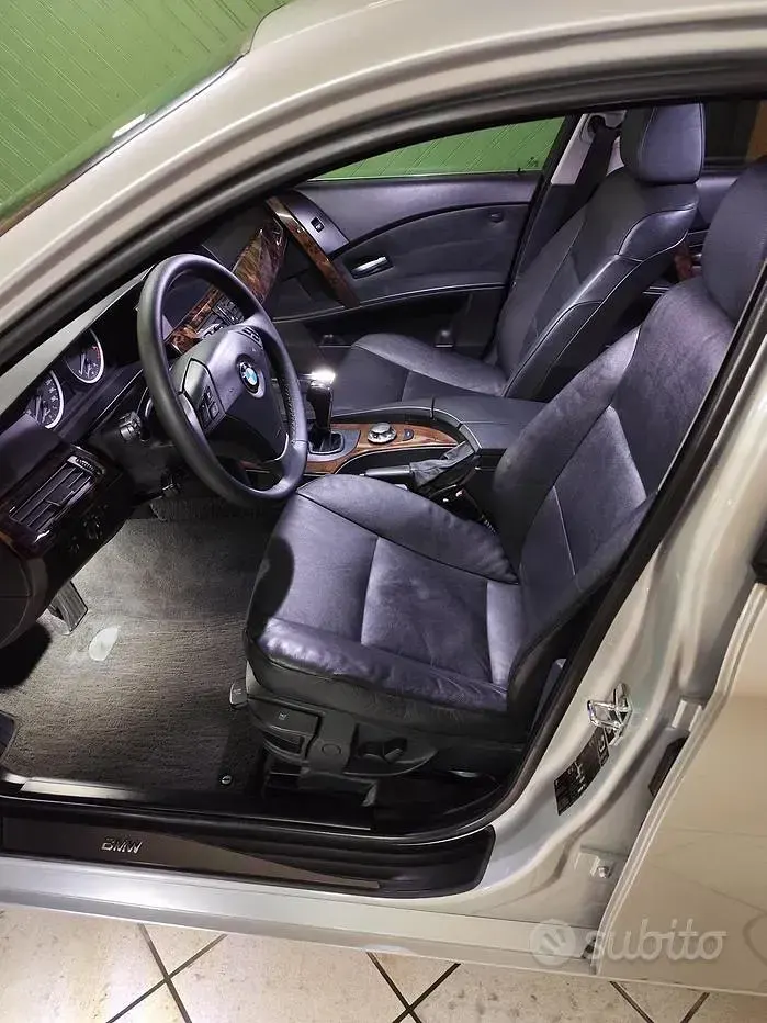 Usata BMW 525 Efficient Dynamics 177 CV (130 kW) 2005 Grigio Station wagon
